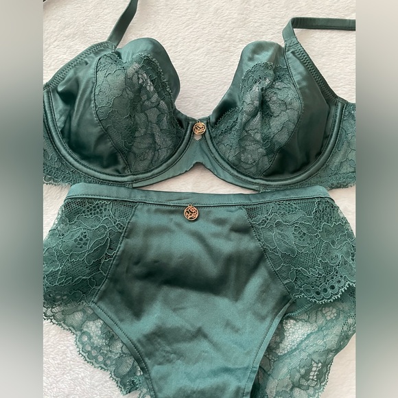 Rosie Huntingdon Whitely for M&S silk set - Picture 6 of 16